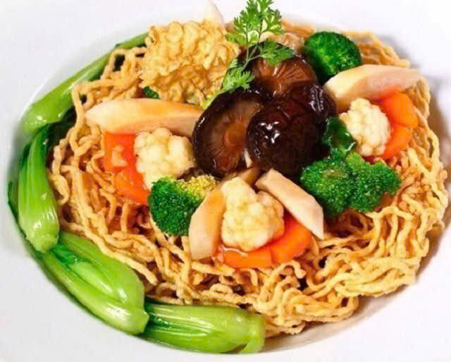 Mì Xào Giòn Chay