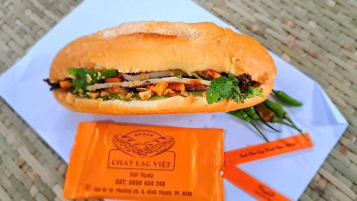 Bánh Mì Chay Lạc Việt