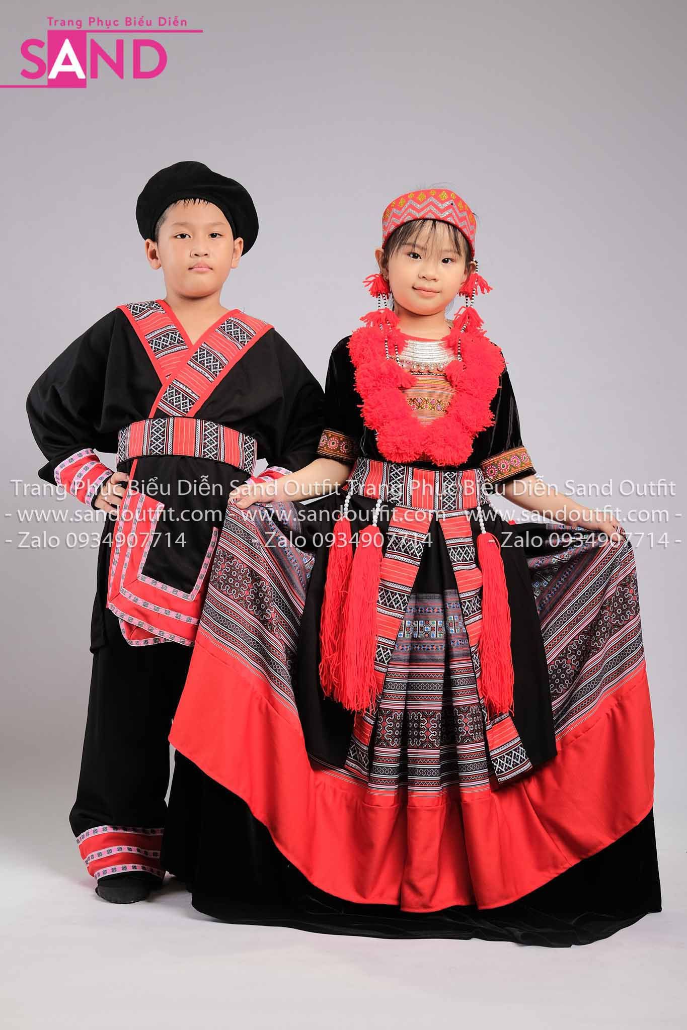 rang phục biểu diễn văn nghệ